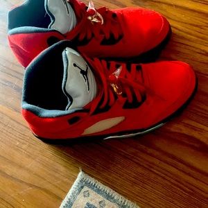 Jordan 5 raging bull 11.5